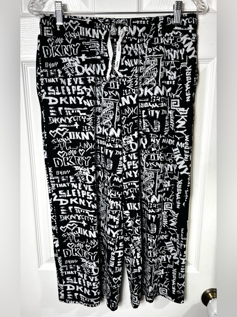 (READ)Y2K DKNY Capri Pants Capris Sleep Pants Sleepwear Black/White Streetwear S